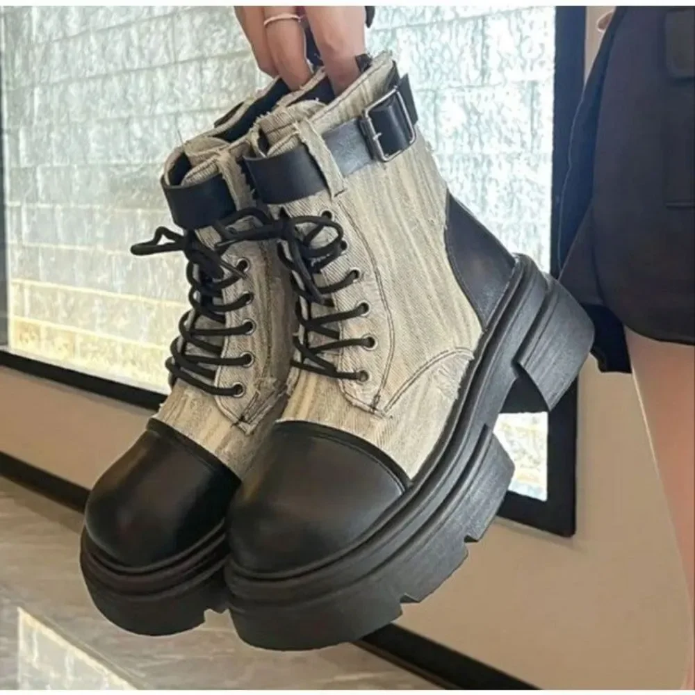 Ladies Lace-up Combat Boots sz 8